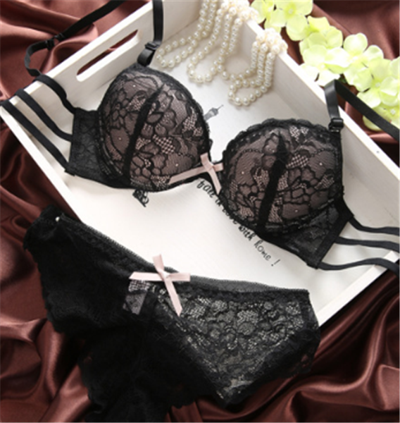 Lace bra set from Eternal Gleams