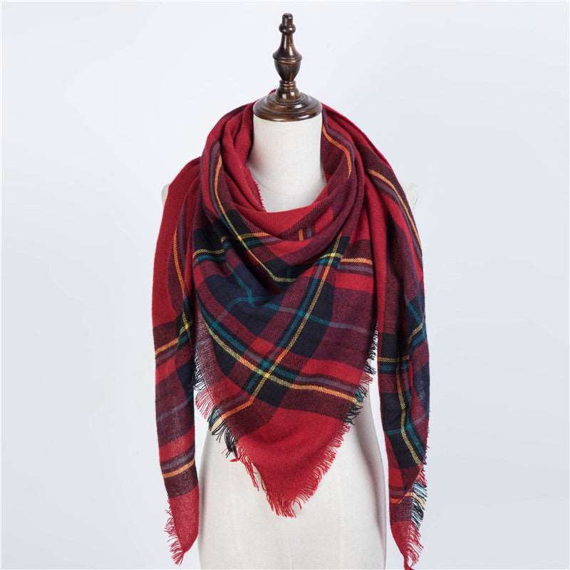 Chic Geometric Elegance: Women's Triangle Scarf