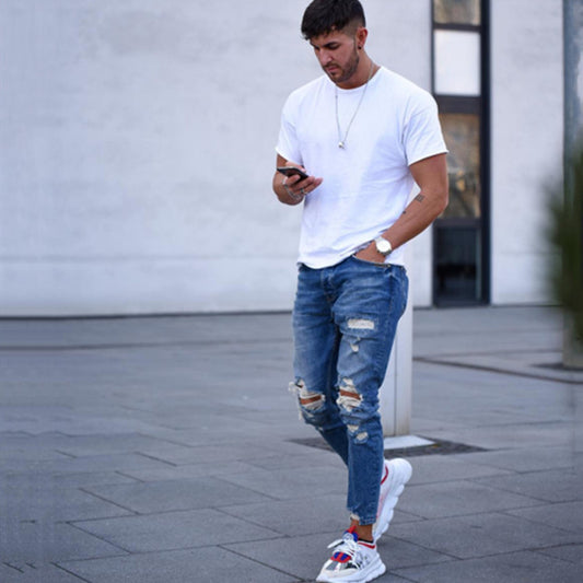 Denim bleu profond : jeans vieilli pour hommes