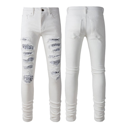 Weiße, zerrissene Jeans mit Cashewblüten-Patch
