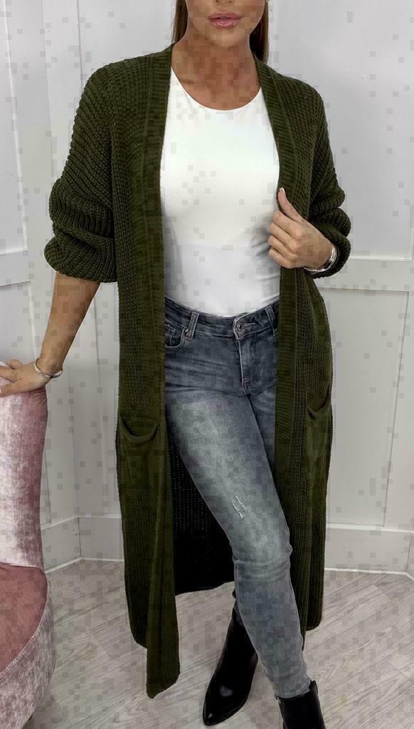 Chic Knit Pocket Cardigan: Cozy Mid-length Sweater from Eternal Gleams