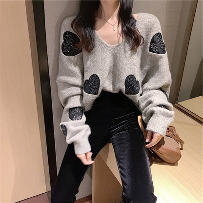 Women's V-neck Heart-shaped Embroidered Sweater Top