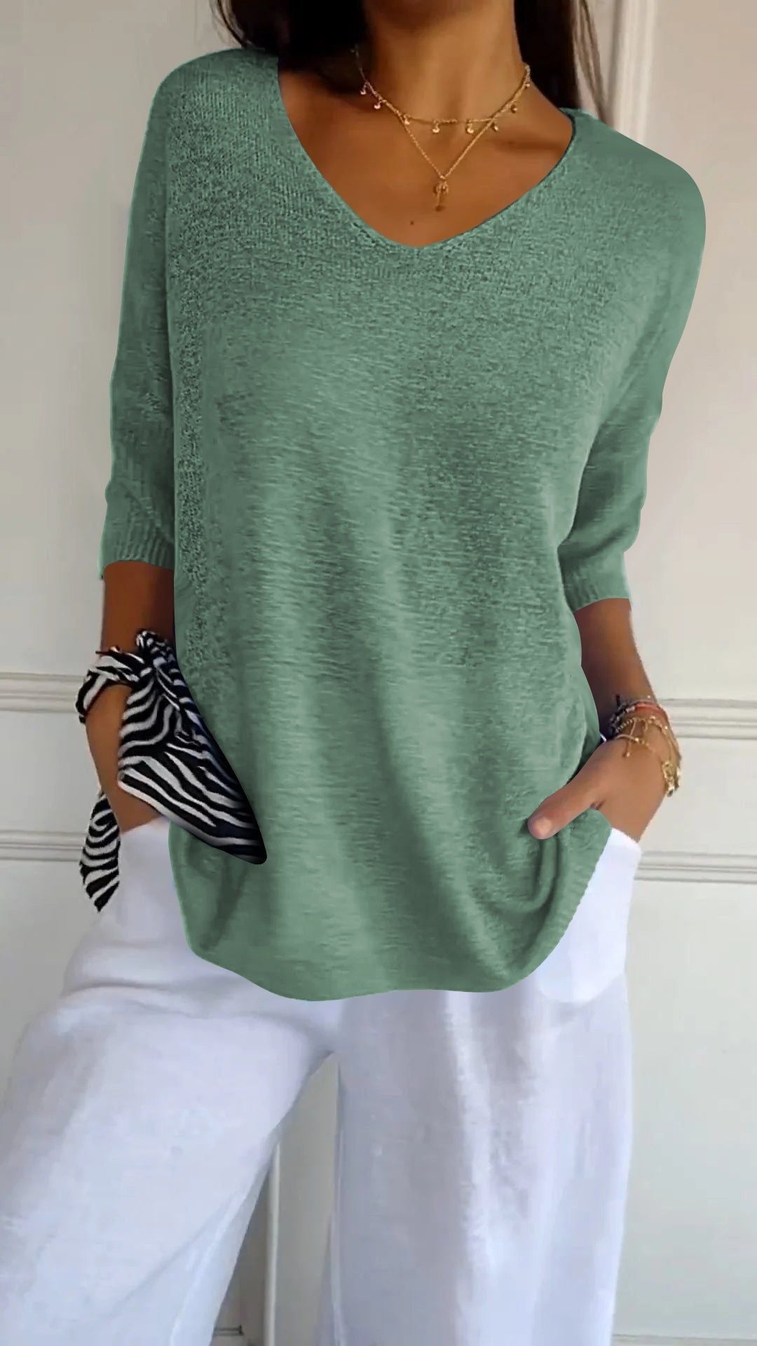 Sleek V-neck Knitwear: Women's Bottoming Shirt